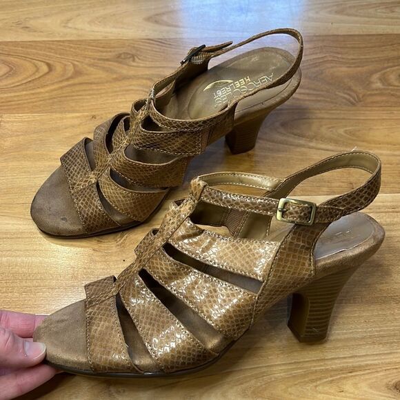 Aerosoles Me And You Faux Snakeskin Cut out Heels Womens 7 - Picture 1 of 6